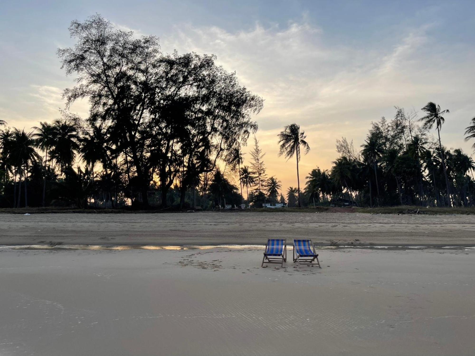 Blue Beach Bungalow Bang Saphan Noi Exterior photo
